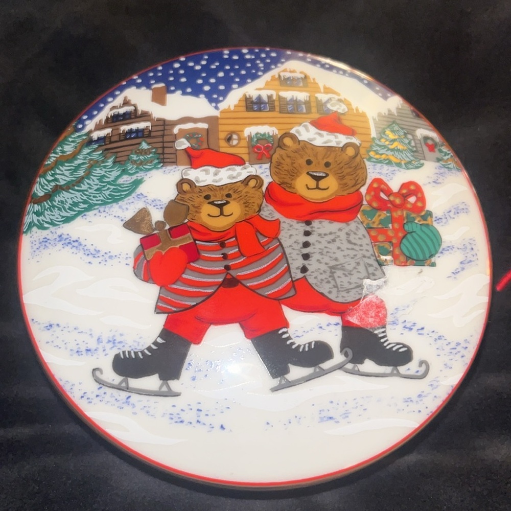 Mikasa Vintage Christmas holiday skating teddy bear trinket box